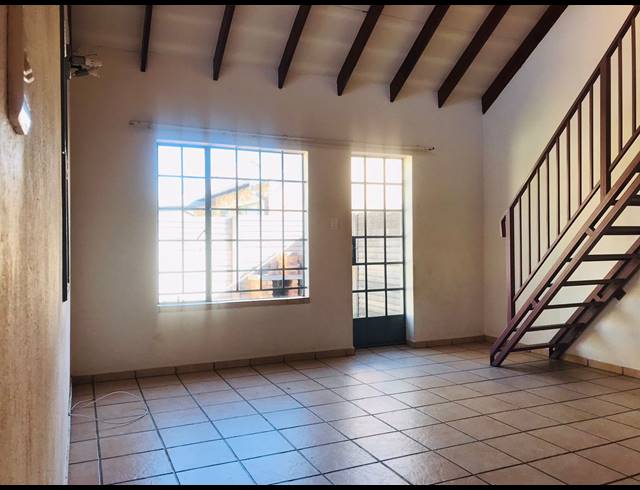 2 BEDROOM TOWNHOUSE FOR SALE IN ANNLIN